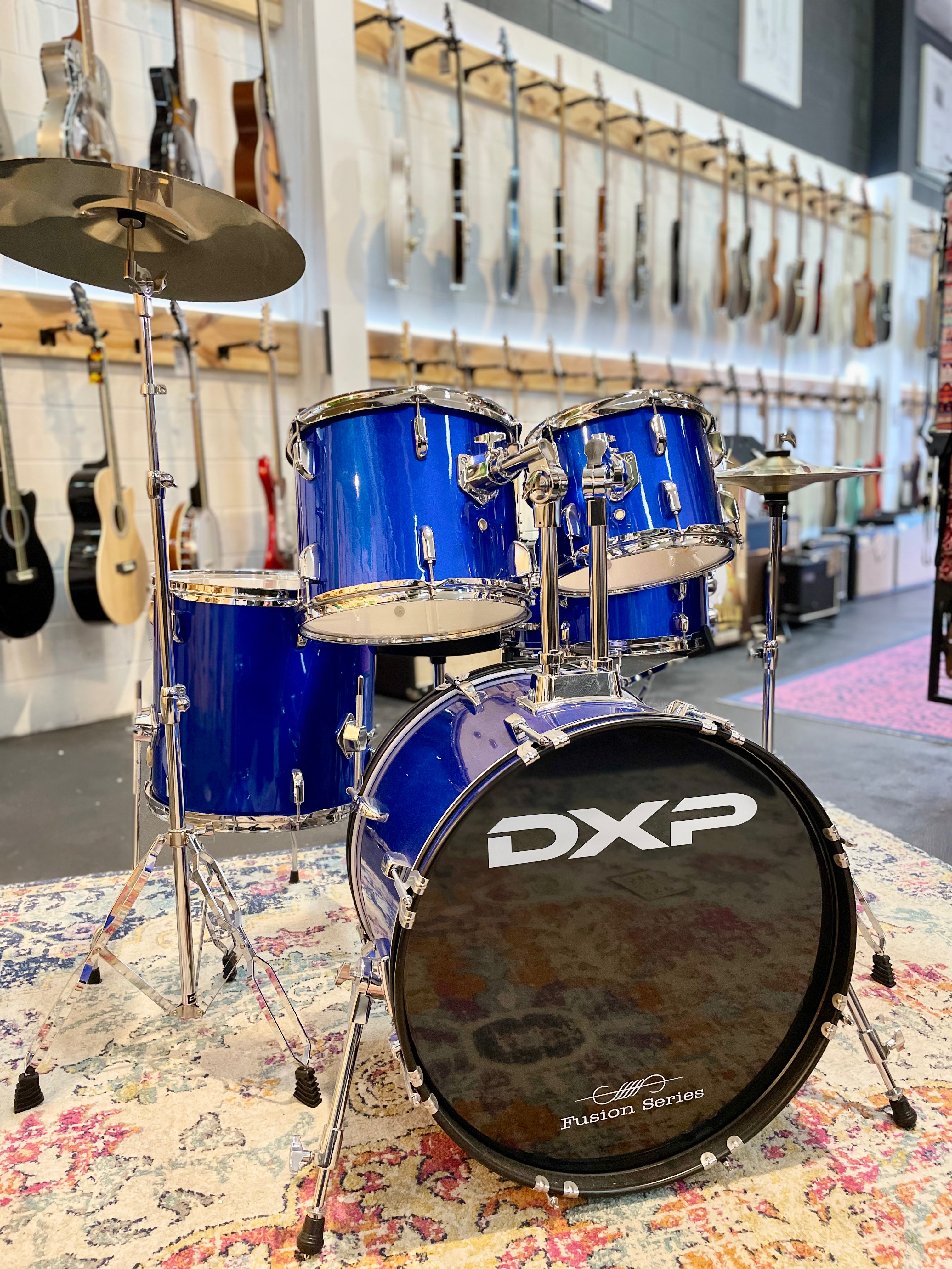 DXP | 5 Piece | Fusion Series | Metallic Blue | w/Cymbals and Stool DXP | 5 Piece | Fusion Series | Metallic Blue | w/Cymbals and Stool